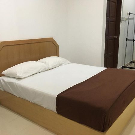 Spot On 89661 Dee Wana Resort 2 Pasir Puteh Exterior foto